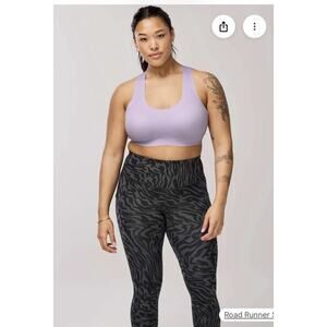 brooks dare crossback run bra Lavender Sz 36 C/D NWT $68